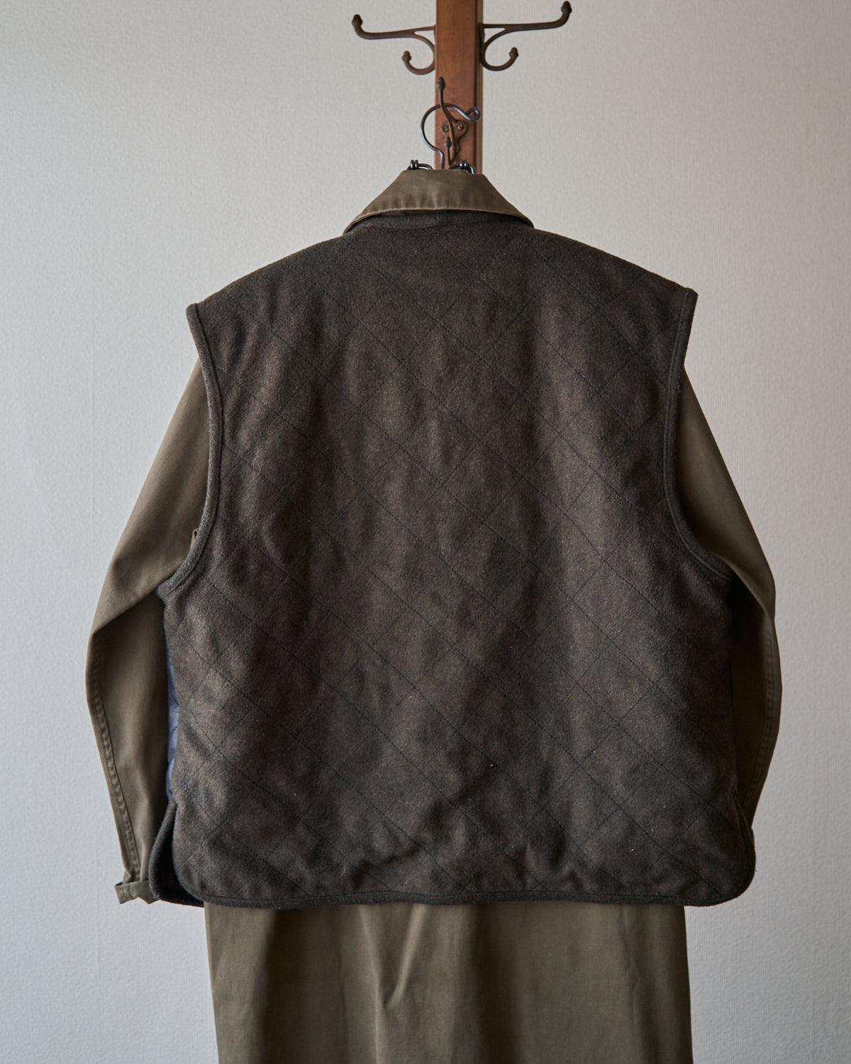 【SIZE L】HUGO BOSS Leather & Wool Panel Quilted Gilet / Black