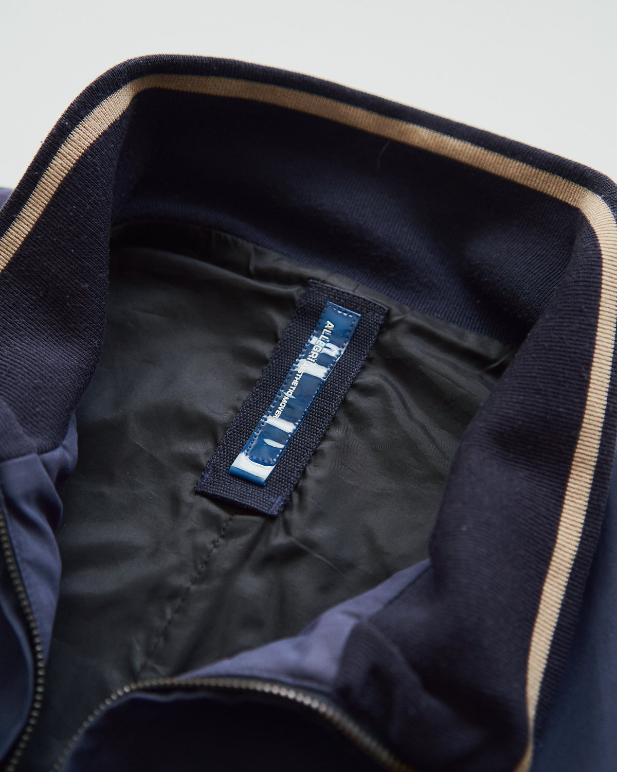 【SIZE M-L】ALLEGRI Nylon Multi-Pocket Utility Vest / Sun-Faded Navy