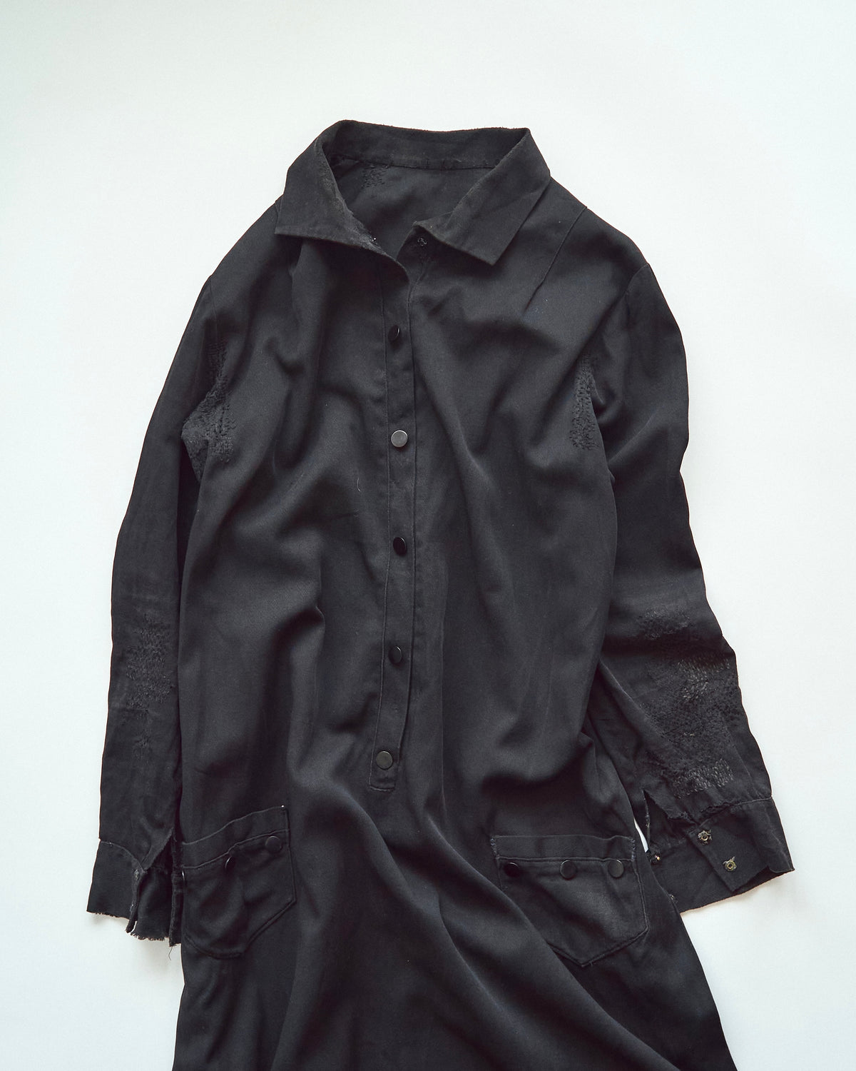 【SIZE S】-1940s French Black Cotton Sateen Maid Dress / Hand-Darned Repairs