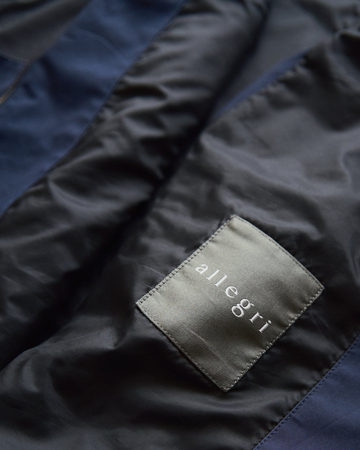 【SIZE M-L】ALLEGRI Nylon Multi-Pocket Utility Vest / Sun-Faded Navy