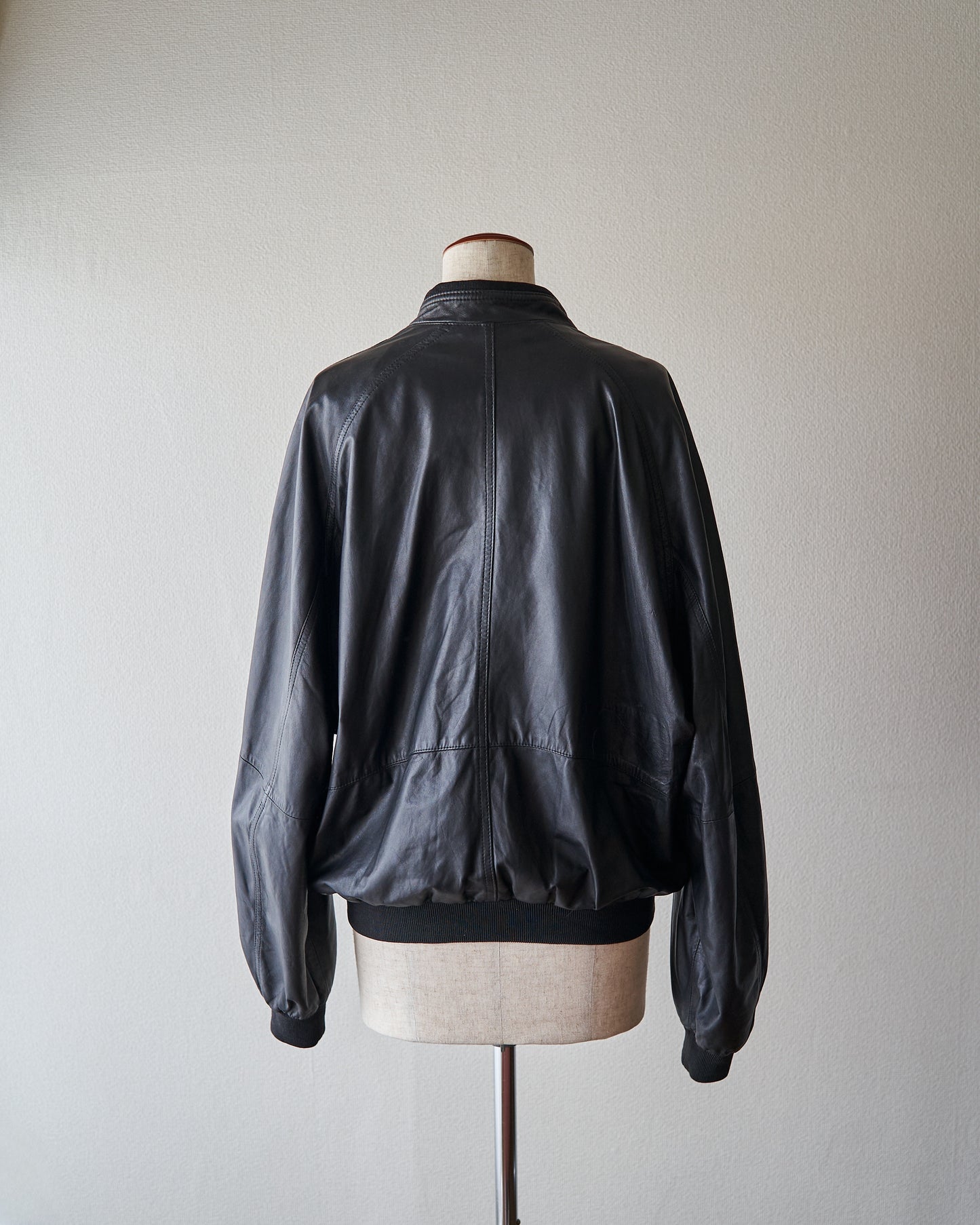 80s-90s GIMO’S Lambskin Leather Raglan Sleeve Bomber Jacket / Black 85