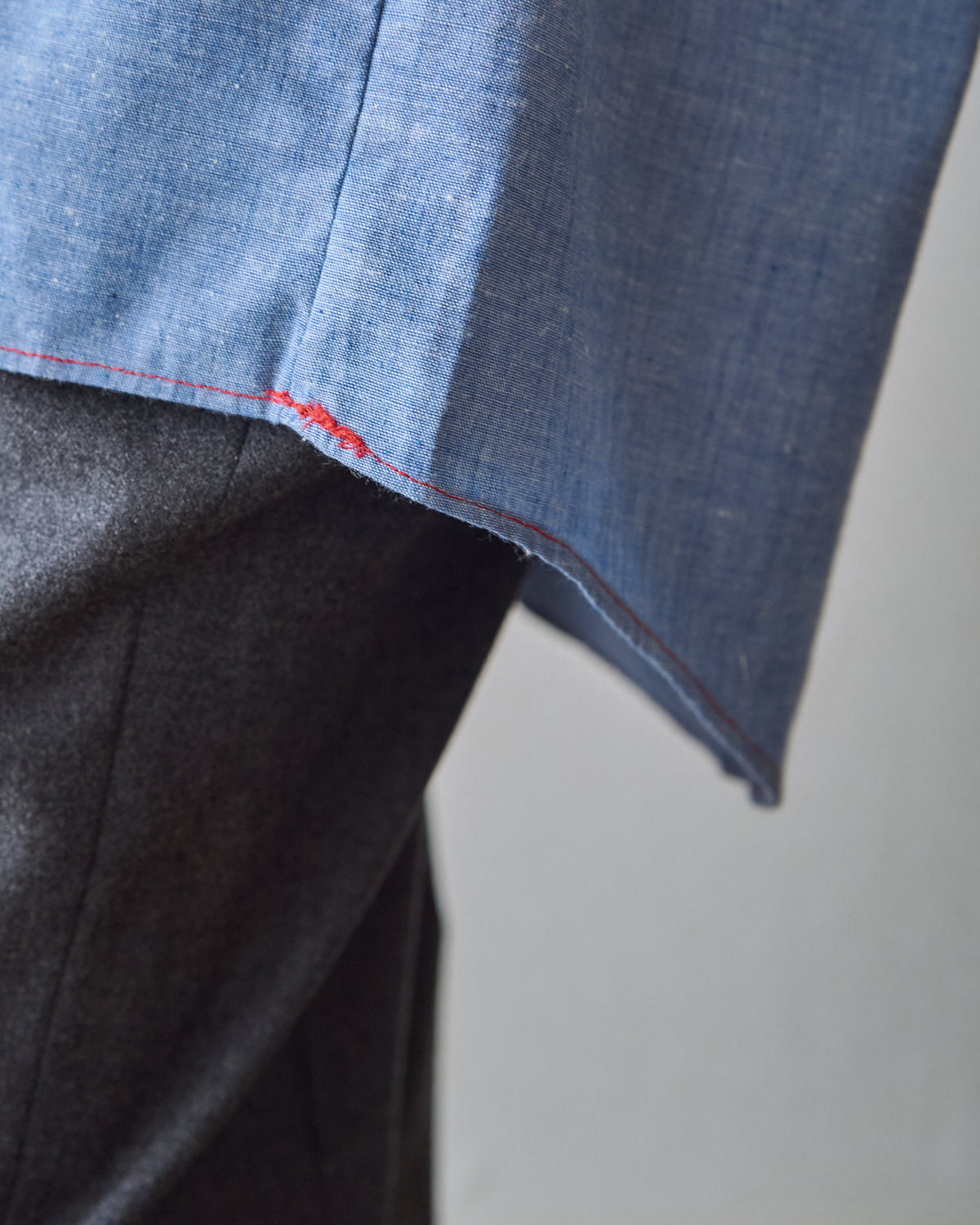 【SIZE M-L】70-80s HOUSE OF HANOVER Contrast-Stitch Poly-Cotton Western Chambray Shirt / Blue