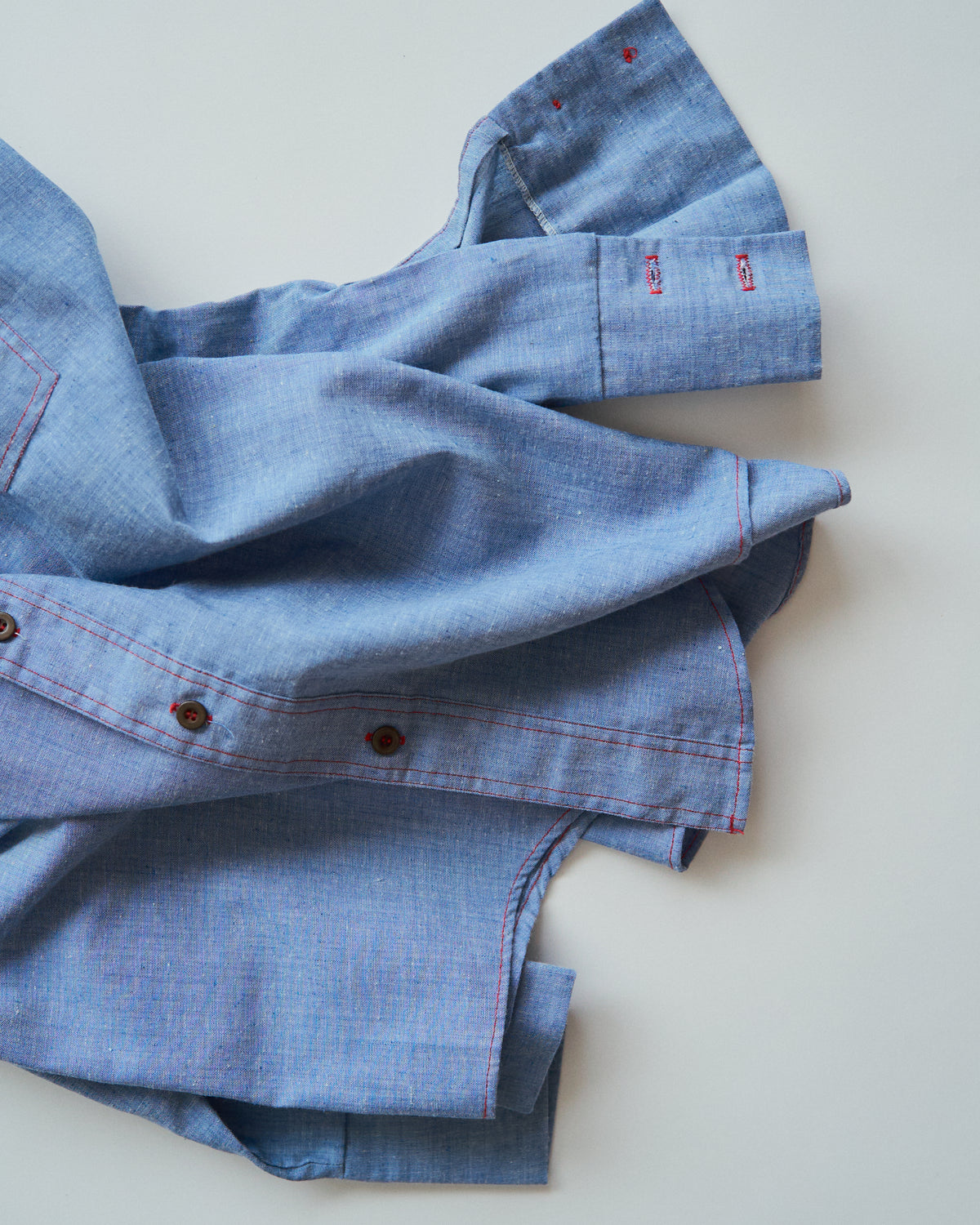 【SIZE M-L】70-80s HOUSE OF HANOVER Contrast-Stitch Poly-Cotton Western Chambray Shirt / Blue
