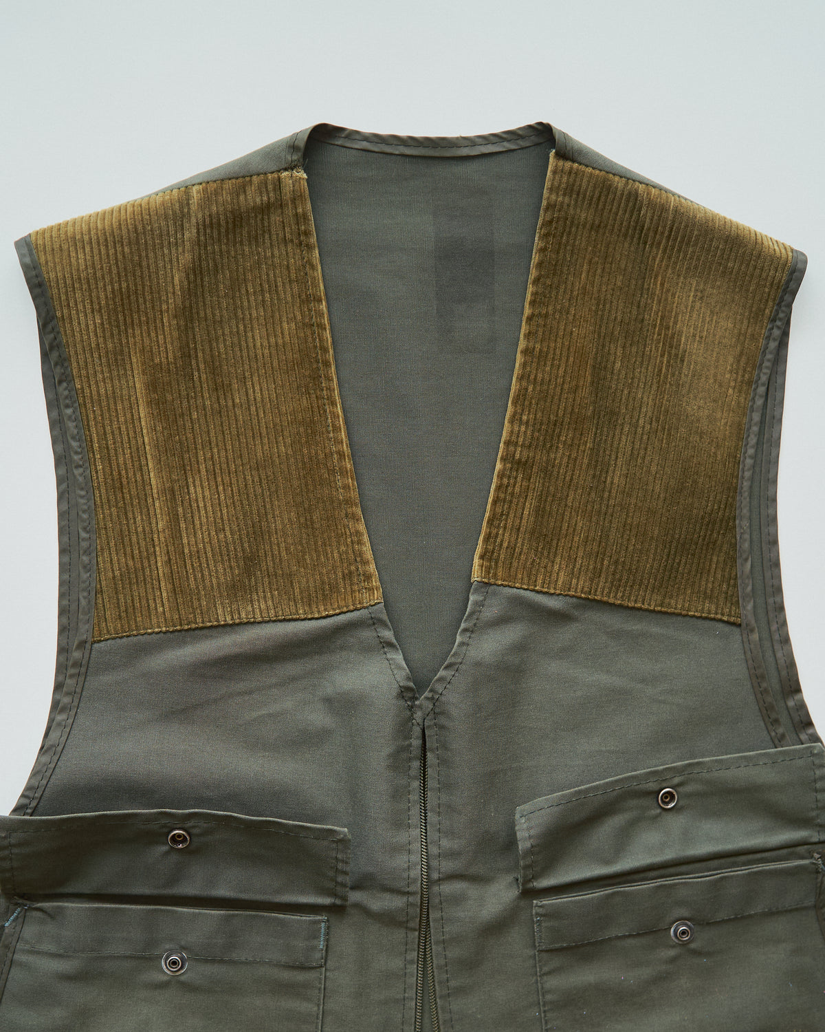 【SIZE M】70’s French Corduroy-Yoke Multi-Pocket Hunthing Vest / Olive