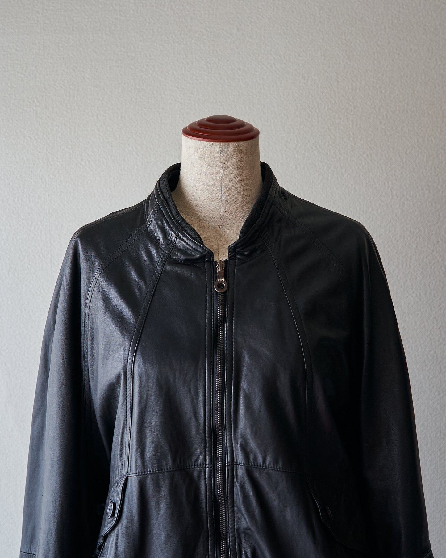 80s-90s GIMO’S Lambskin Leather Raglan Sleeve Bomber Jacket / Black 85