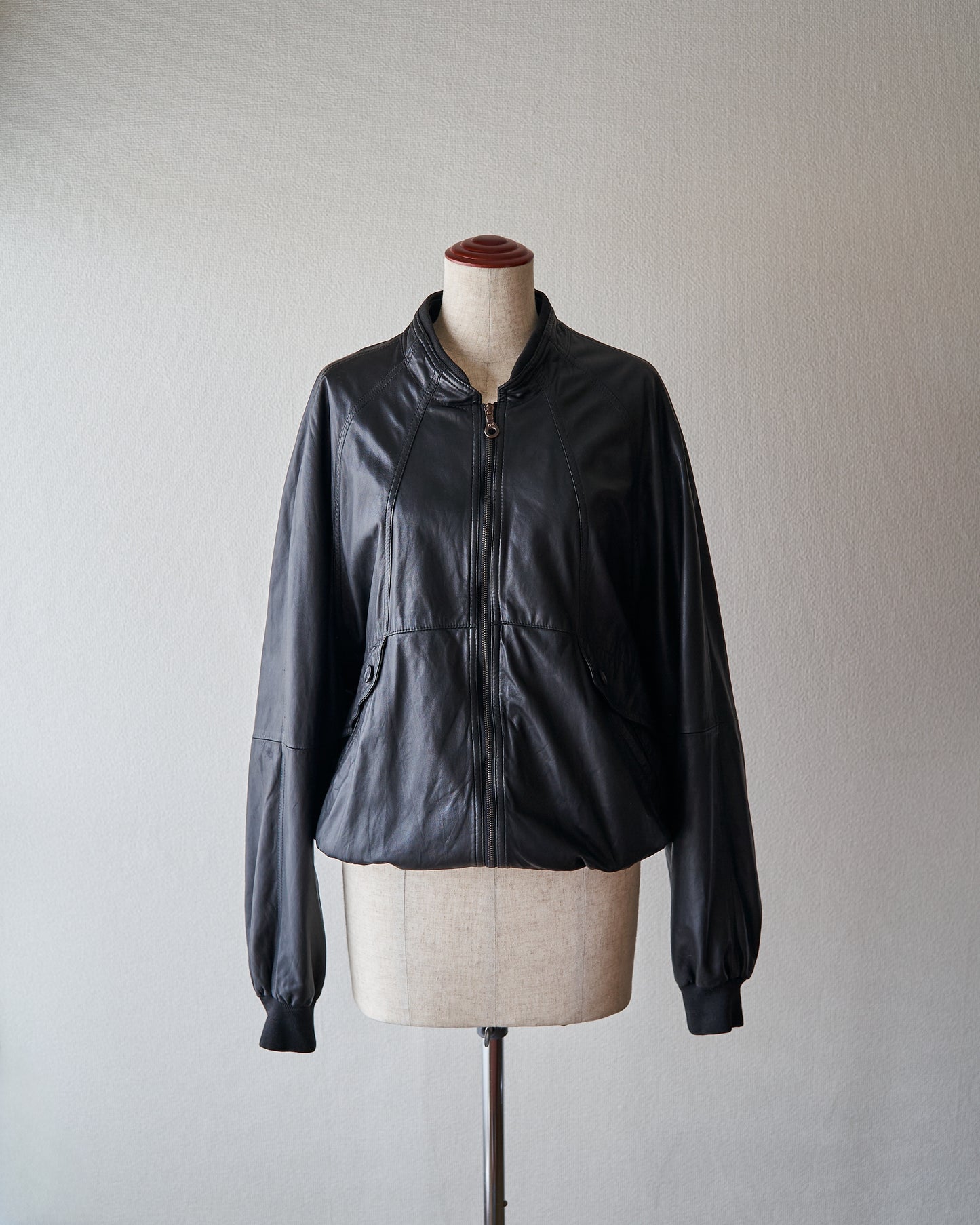 80s-90s GIMO’S Lambskin Leather Raglan Sleeve Bomber Jacket / Black 85