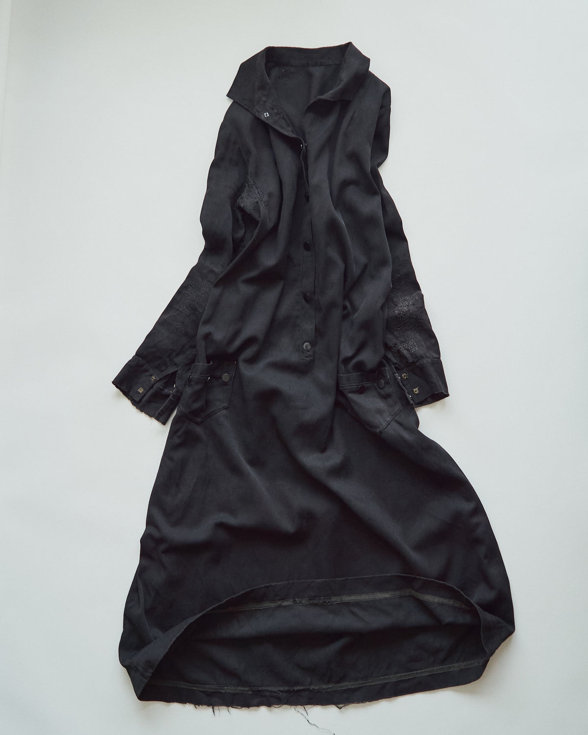 【SIZE S】-1940s French Black Cotton Sateen Maid Dress / Hand-Darned Repairs
