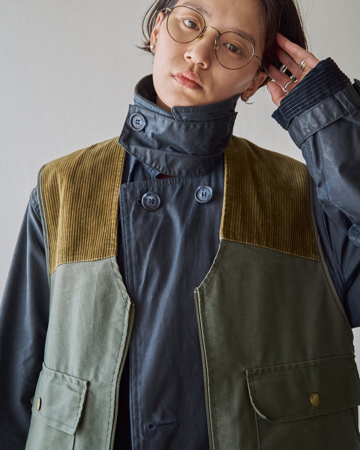 【SIZE M】70’s French Corduroy-Yoke Multi-Pocket Hunthing Vest / Olive