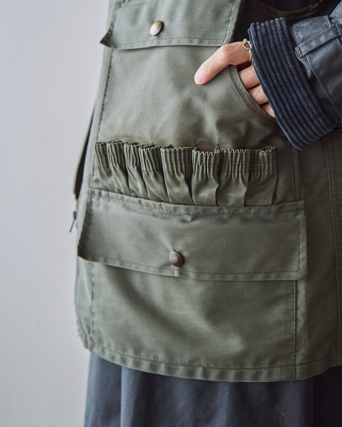 【SIZE M】70’s French Corduroy-Yoke Multi-Pocket Hunthing Vest / Olive