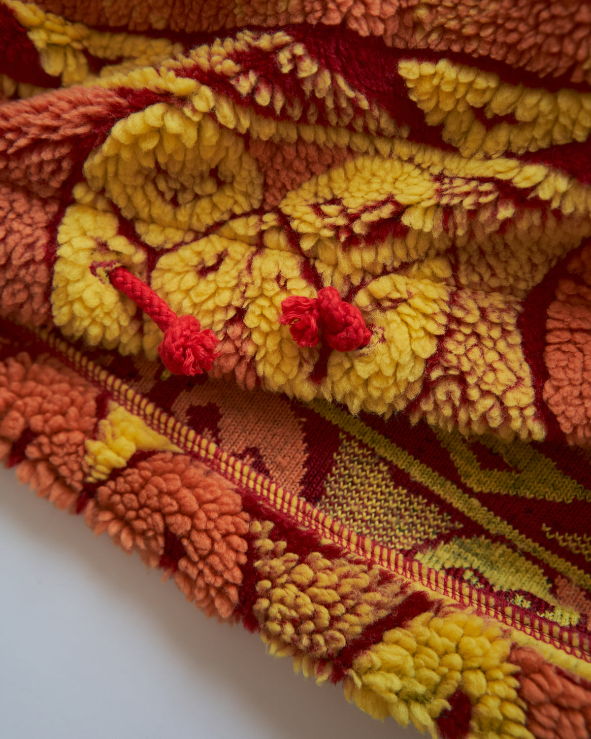 【SIZE L】90s DESCENTE Acrylic Jacquard Boa Tribal Pattern Pullover / Red