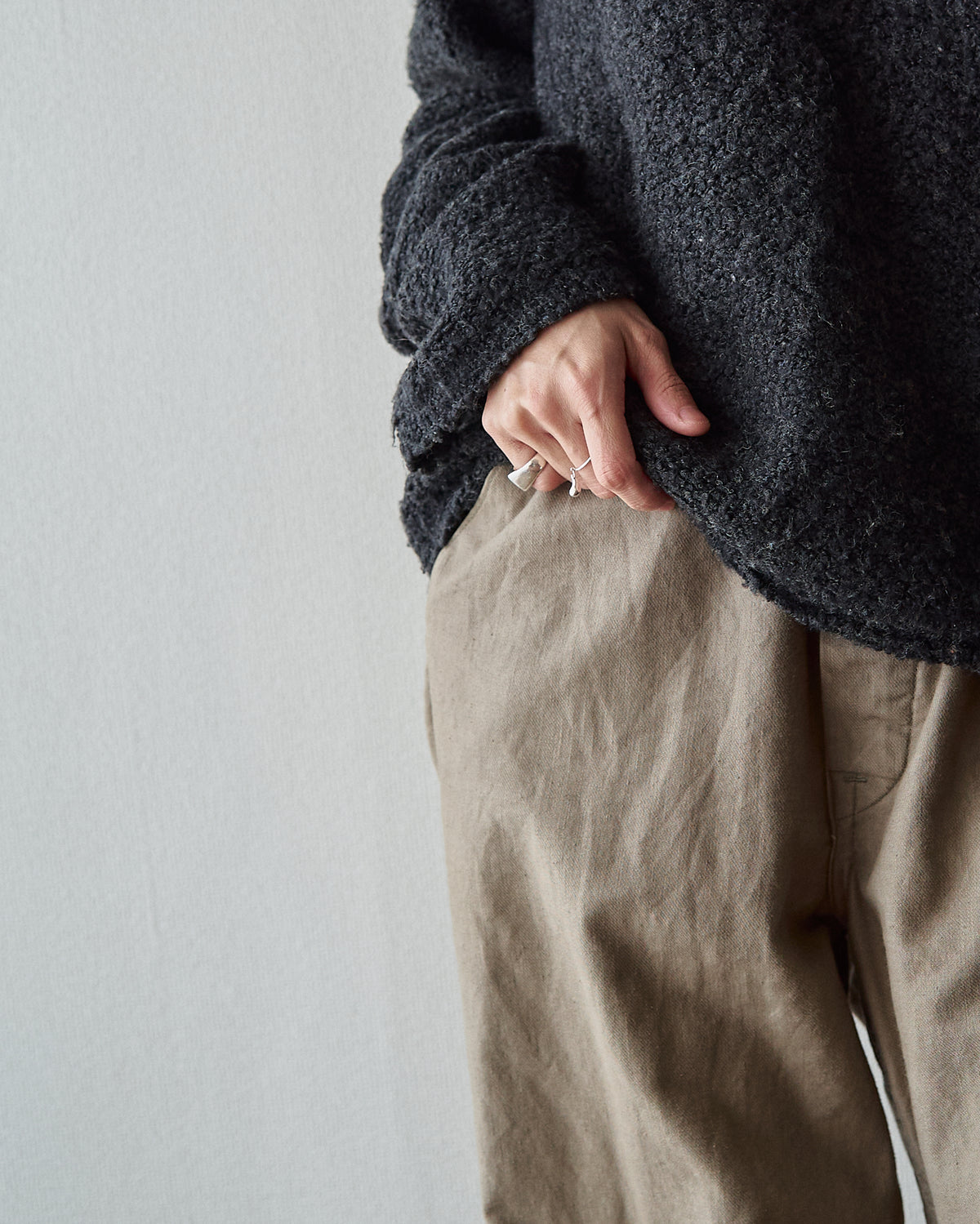【SIZE S-M】J.CREW Bouclé Textured V-Neck Sweater / Black
