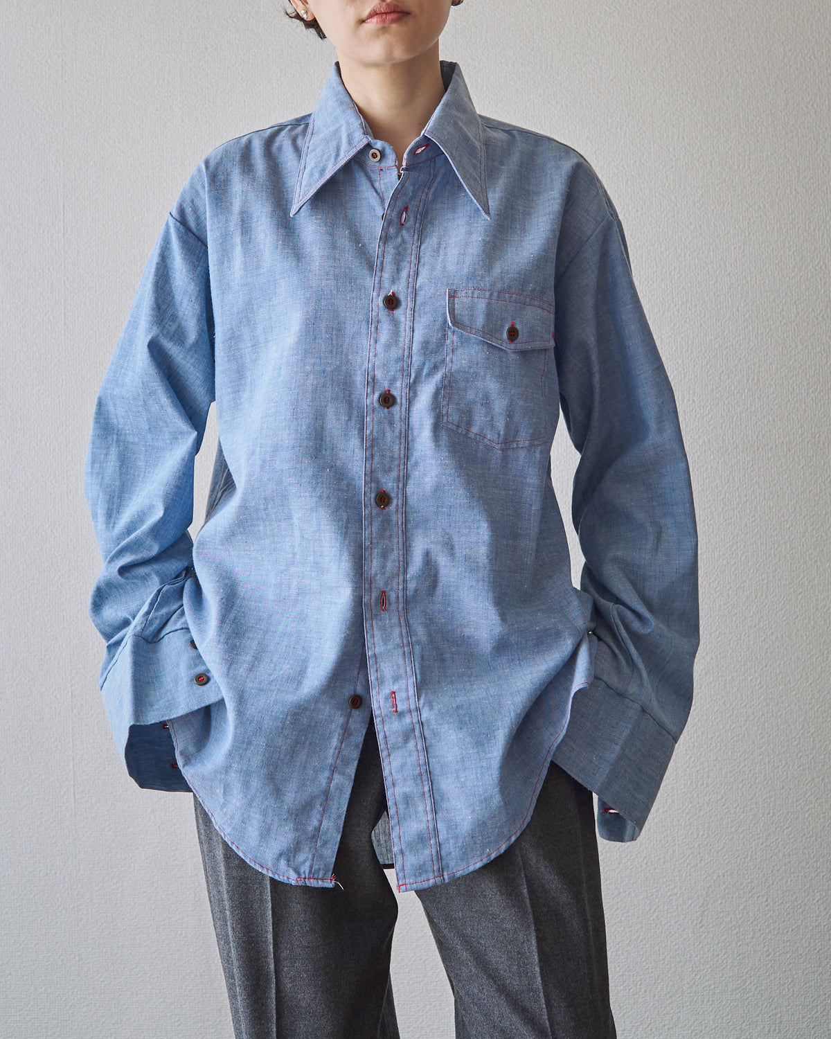 【SIZE M-L】70-80s HOUSE OF HANOVER Contrast-Stitch Poly-Cotton Western Chambray Shirt / Blue