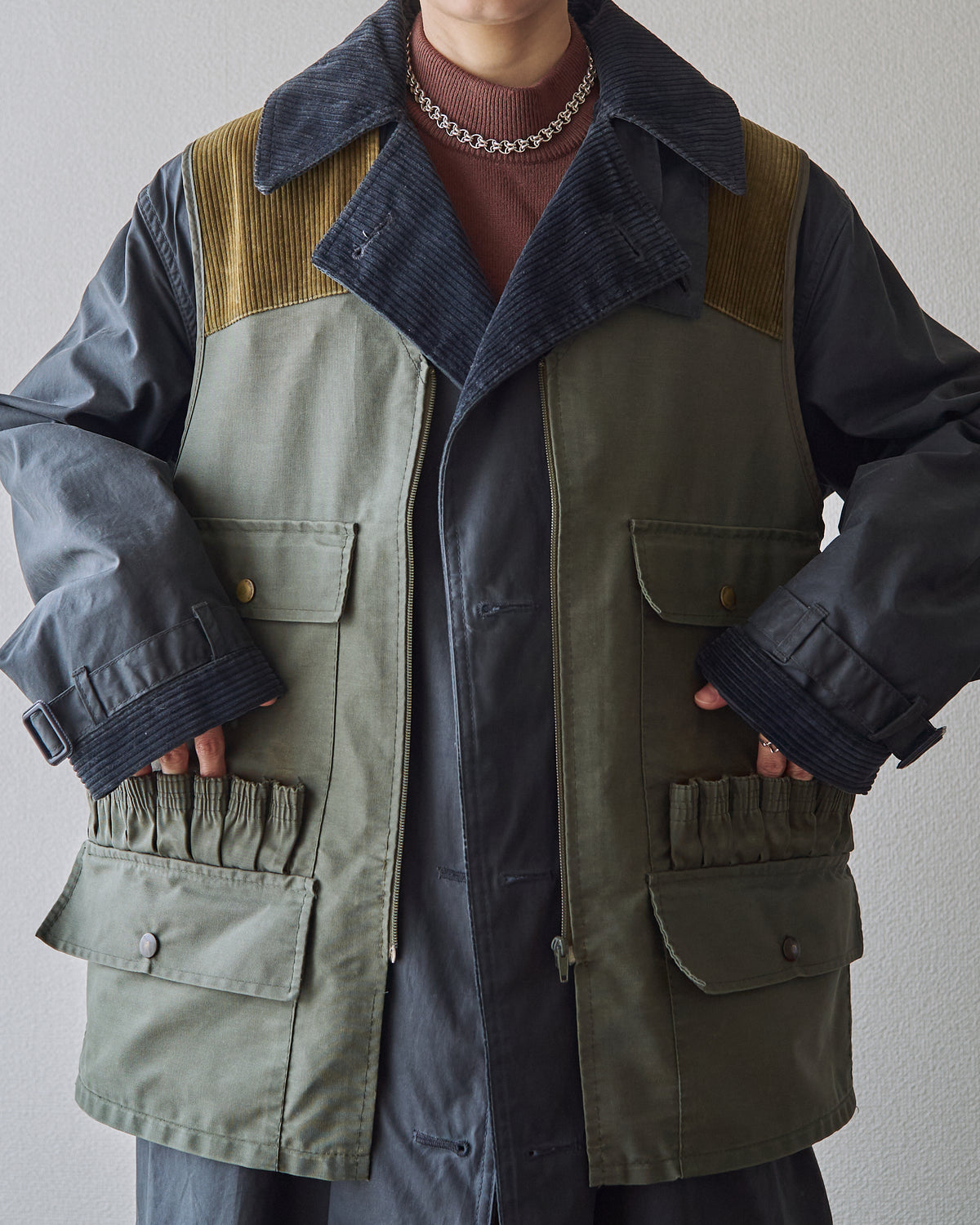 【SIZE M】70’s French Corduroy-Yoke Multi-Pocket Hunthing Vest / Olive